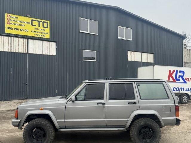 Сірий Джип Cherokee, об'ємом двигуна 0 л та пробігом 268 тис. км за 4500 $, фото 4 на Automoto.ua