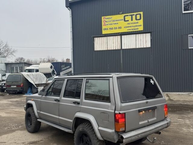 Сірий Джип Cherokee, об'ємом двигуна 0 л та пробігом 268 тис. км за 4500 $, фото 3 на Automoto.ua