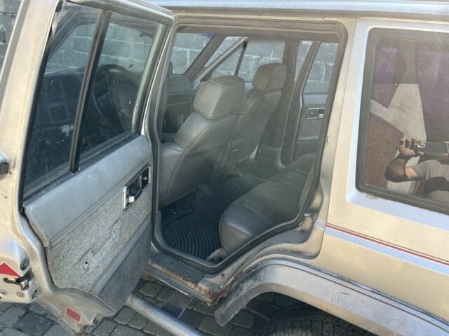 Сірий Джип Cherokee, об'ємом двигуна 2.1 л та пробігом 370 тис. км за 2200 $, фото 8 на Automoto.ua
