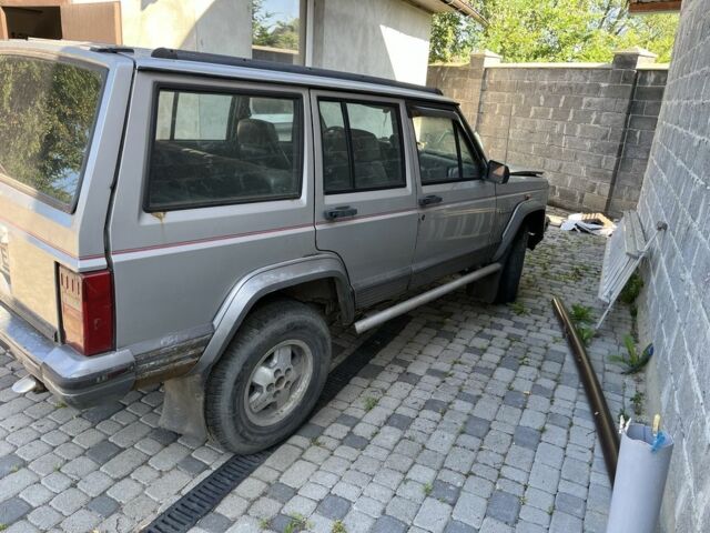 Сірий Джип Cherokee, об'ємом двигуна 2.1 л та пробігом 370 тис. км за 2200 $, фото 1 на Automoto.ua