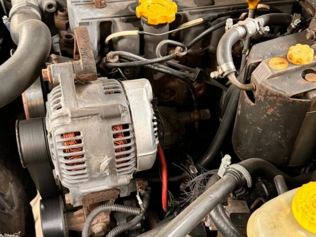 Серый Джип Чероки, объемом двигателя 2.5 л и пробегом 299 тыс. км за 3690 $, фото 6 на Automoto.ua