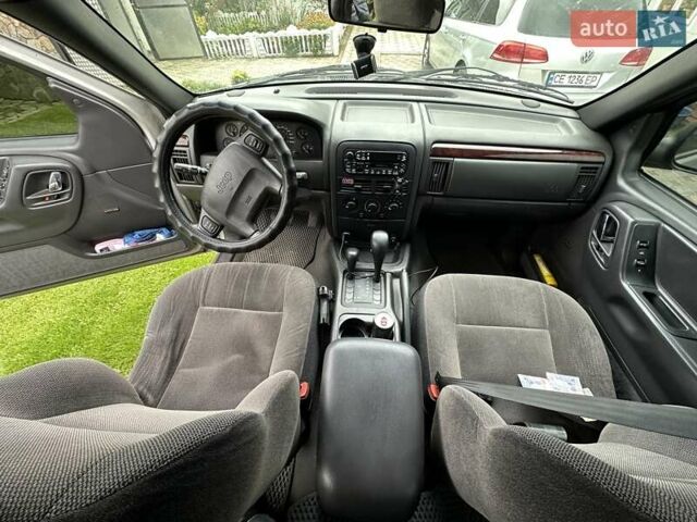 Сірий Джип Cherokee, об'ємом двигуна 3.12 л та пробігом 177 тис. км за 7300 $, фото 2 на Automoto.ua