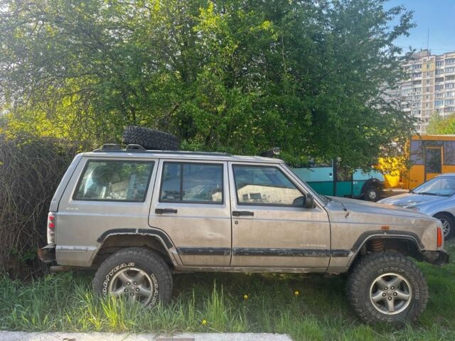 Сірий Джип Cherokee, об'ємом двигуна 4 л та пробігом 3 тис. км за 1700 $, фото 2 на Automoto.ua