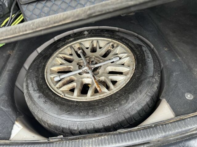 Сірий Джип Cherokee, об'ємом двигуна 2.7 л та пробігом 244 тис. км за 4000 $, фото 5 на Automoto.ua