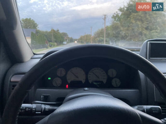 Серый Джип Чероки, объемом двигателя 2.7 л и пробегом 296 тыс. км за 8500 $, фото 10 на Automoto.ua