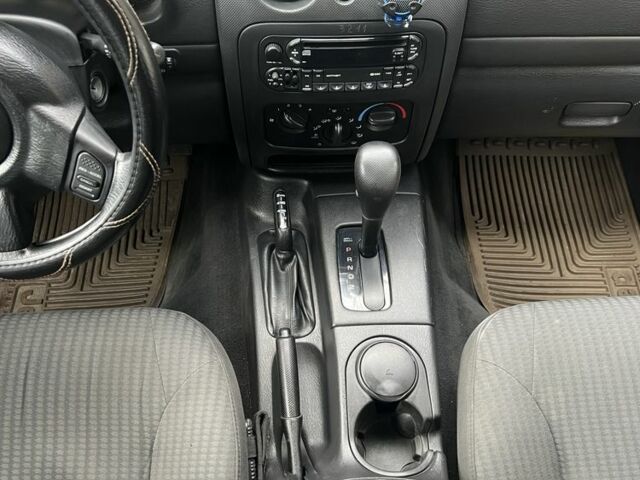 Серый Джип Чероки, объемом двигателя 2.8 л и пробегом 215 тыс. км за 5200 $, фото 6 на Automoto.ua