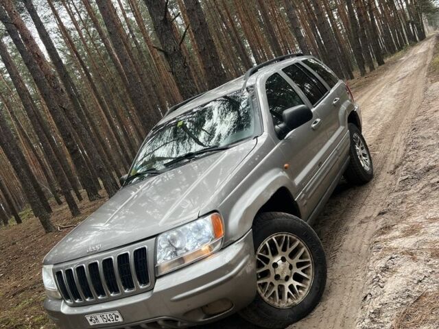 Серый Джип Чероки, объемом двигателя 0 л и пробегом 210 тыс. км за 3800 $, фото 1 на Automoto.ua