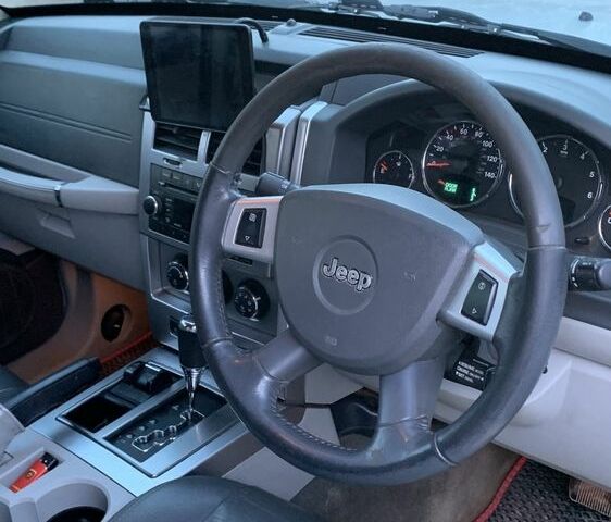 Джип Чероки 2008 в Ужгороде на Automoto.ua Серый Джип Чероки, объемом двигателя 2.8 л и пробегом 144 тыс. км за 3500 $, фото 16 на Automoto.ua