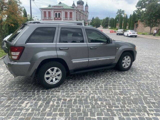 Серый Джип Чероки, объемом двигателя 3 л и пробегом 215 тыс. км за 13500 $, фото 3 на Automoto.ua
