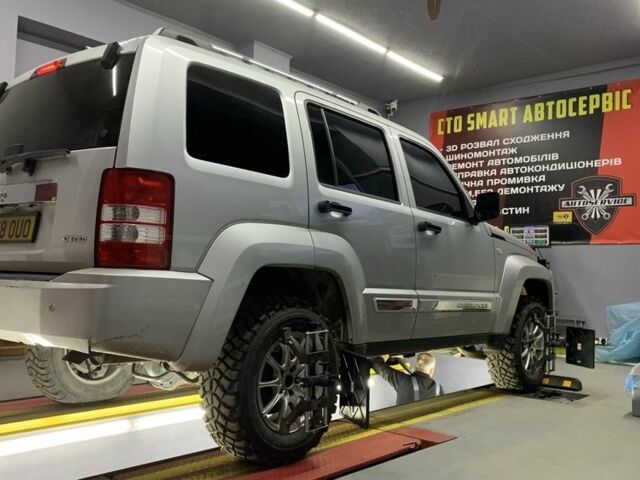 Джип Чероки 2008 в Ужгороде на Automoto.ua Серый Джип Чероки, объемом двигателя 2.8 л и пробегом 144 тыс. км за 3500 $, фото 3 на Automoto.ua