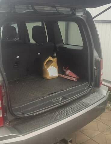 Серый Джип Чероки, объемом двигателя 3.7 л и пробегом 220 тыс. км за 13200 $, фото 4 на Automoto.ua