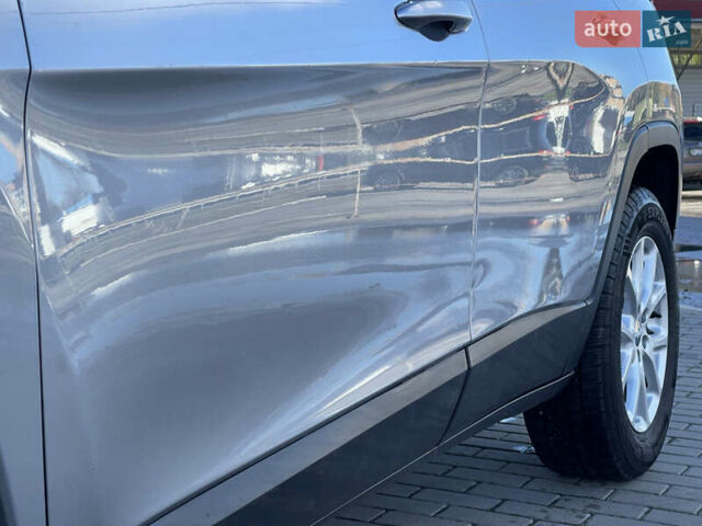 Сірий Джип Cherokee, об'ємом двигуна 2.36 л та пробігом 191 тис. км за 11999 $, фото 11 на Automoto.ua