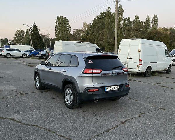 Сірий Джип Cherokee, об'ємом двигуна 2.4 л та пробігом 190 тис. км за 13450 $, фото 7 на Automoto.ua