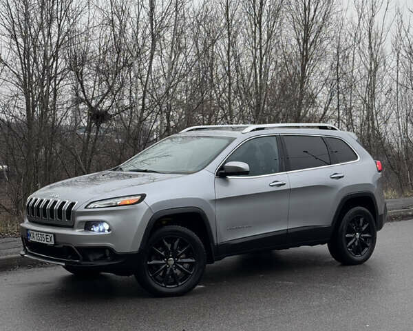 Серый Джип Чероки, объемом двигателя 3.24 л и пробегом 183 тыс. км за 12800 $, фото 2 на Automoto.ua