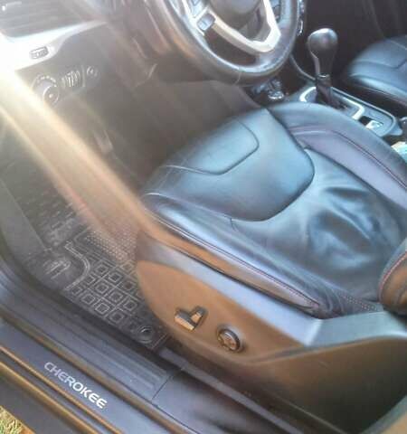 Сірий Джип Cherokee, об'ємом двигуна 2.4 л та пробігом 205 тис. км за 11700 $, фото 7 на Automoto.ua