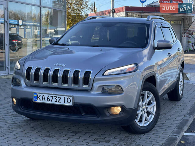 Сірий Джип Cherokee, об'ємом двигуна 2.36 л та пробігом 191 тис. км за 11999 $, фото 3 на Automoto.ua
