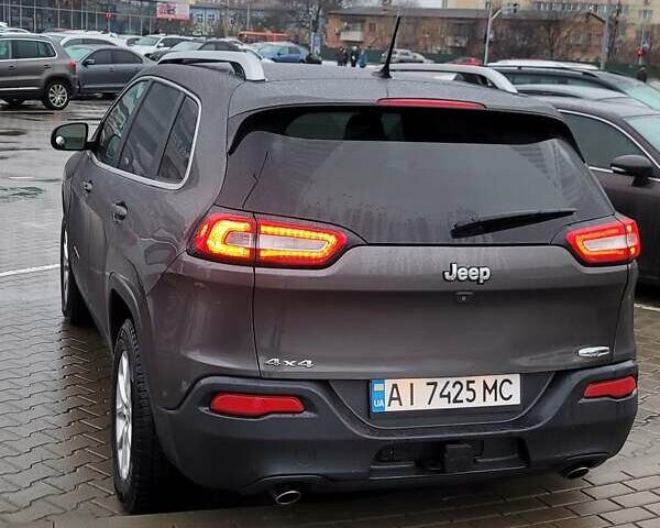 Сірий Джип Cherokee, об'ємом двигуна 3.24 л та пробігом 95 тис. км за 16400 $, фото 10 на Automoto.ua