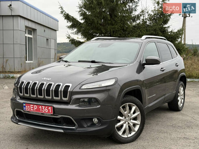 Сірий Джип Cherokee, об'ємом двигуна 2 л та пробігом 239 тис. км за 17500 $, фото 5 на Automoto.ua