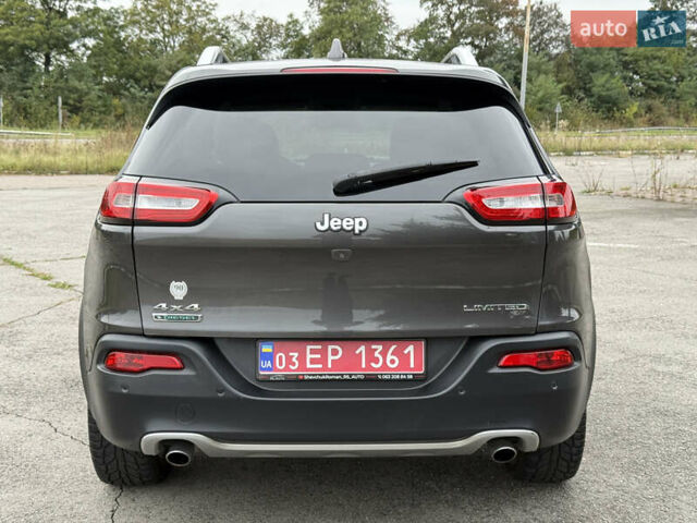 Сірий Джип Cherokee, об'ємом двигуна 2 л та пробігом 239 тис. км за 17500 $, фото 13 на Automoto.ua