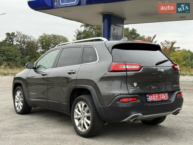 Сірий Джип Cherokee, об'ємом двигуна 2 л та пробігом 239 тис. км за 17500 $, фото 12 на Automoto.ua