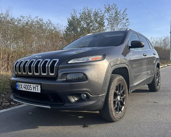 Серый Джип Чероки, объемом двигателя 2.36 л и пробегом 156 тыс. км за 14500 $, фото 12 на Automoto.ua