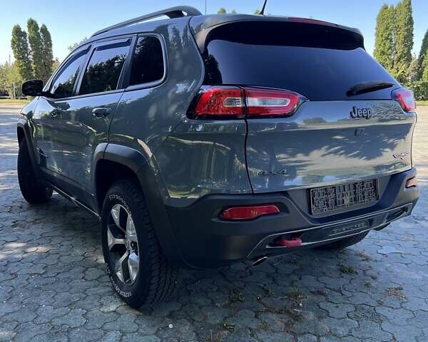 Серый Джип Чероки, объемом двигателя 3.24 л и пробегом 304 тыс. км за 14200 $, фото 11 на Automoto.ua