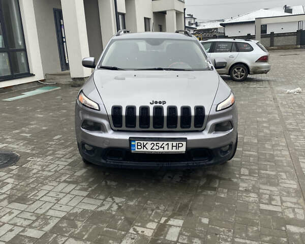 Сірий Джип Cherokee, об'ємом двигуна 2.36 л та пробігом 241 тис. км за 10800 $, фото 6 на Automoto.ua