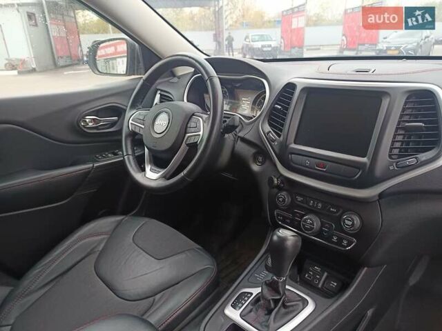 Серый Джип Чероки, объемом двигателя 3.24 л и пробегом 141 тыс. км за 16500 $, фото 15 на Automoto.ua