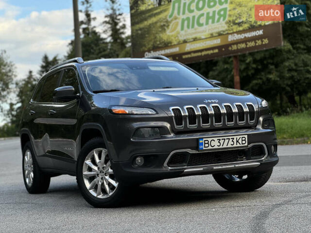 Джип Чероки 2014 в Трускавце на Automoto.ua Серый Джип Чероки, объемом двигателя 3.24 л и пробегом 175 тыс. км за 14900 $, фото 64 на Automoto.ua