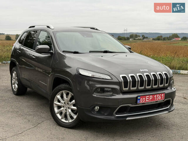 Сірий Джип Cherokee, об'ємом двигуна 2 л та пробігом 239 тис. км за 17500 $, фото 1 на Automoto.ua
