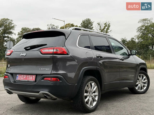 Сірий Джип Cherokee, об'ємом двигуна 2 л та пробігом 239 тис. км за 17500 $, фото 6 на Automoto.ua