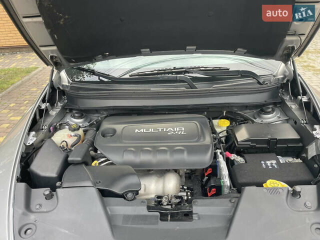 Серый Джип Чероки, объемом двигателя 2.36 л и пробегом 200 тыс. км за 14750 $, фото 4 на Automoto.ua