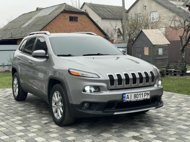 Серый Джип Чероки, объемом двигателя 2.4 л и пробегом 130 тыс. км за 13300 $, фото 2 на Automoto.ua