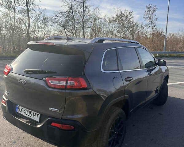 Серый Джип Чероки, объемом двигателя 2.36 л и пробегом 156 тыс. км за 14500 $, фото 9 на Automoto.ua