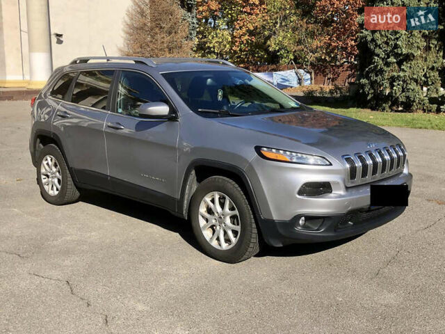 Сірий Джип Cherokee, об'ємом двигуна 3.24 л та пробігом 134 тис. км за 12500 $, фото 1 на Automoto.ua