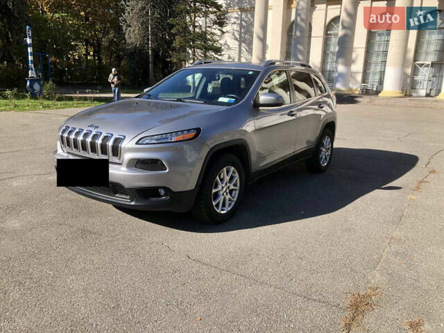Сірий Джип Cherokee, об'ємом двигуна 3.24 л та пробігом 134 тис. км за 12500 $, фото 3 на Automoto.ua
