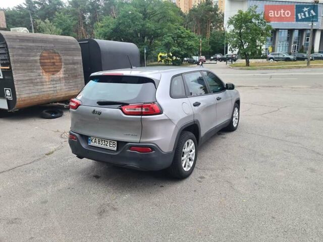Сірий Джип Cherokee, об'ємом двигуна 2.36 л та пробігом 170 тис. км за 11111 $, фото 4 на Automoto.ua