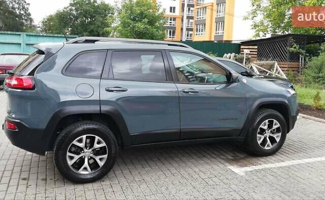 Серый Джип Чероки, объемом двигателя 3.24 л и пробегом 165 тыс. км за 16000 $, фото 21 на Automoto.ua