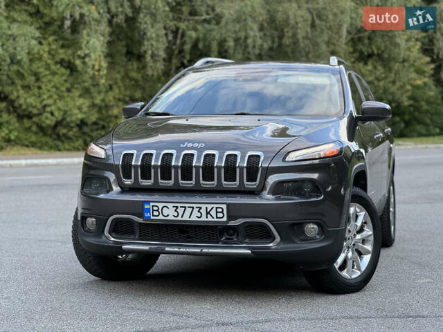Джип Чероки 2014 в Трускавце на Automoto.ua Серый Джип Чероки, объемом двигателя 3.24 л и пробегом 175 тыс. км за 14900 $, фото 6 на Automoto.ua