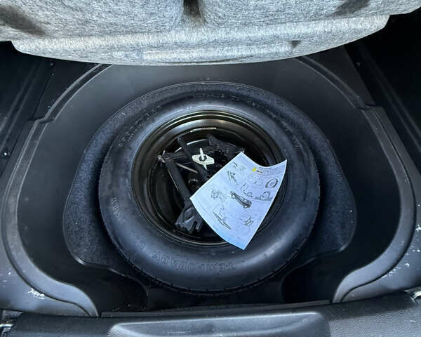 Сірий Джип Cherokee, об'ємом двигуна 2.36 л та пробігом 163 тис. км за 12500 $, фото 39 на Automoto.ua