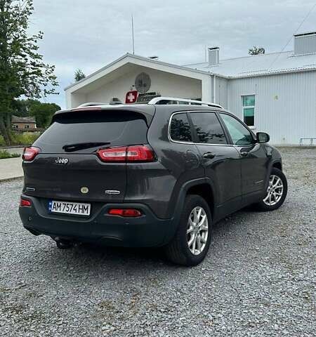 Сірий Джип Cherokee, об'ємом двигуна 1.96 л та пробігом 205 тис. км за 14000 $, фото 18 на Automoto.ua