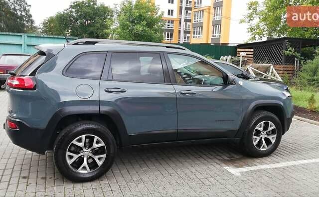 Серый Джип Чероки, объемом двигателя 3.24 л и пробегом 165 тыс. км за 16000 $, фото 15 на Automoto.ua