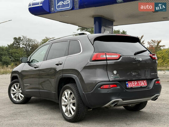 Сірий Джип Cherokee, об'ємом двигуна 2 л та пробігом 239 тис. км за 17500 $, фото 2 на Automoto.ua