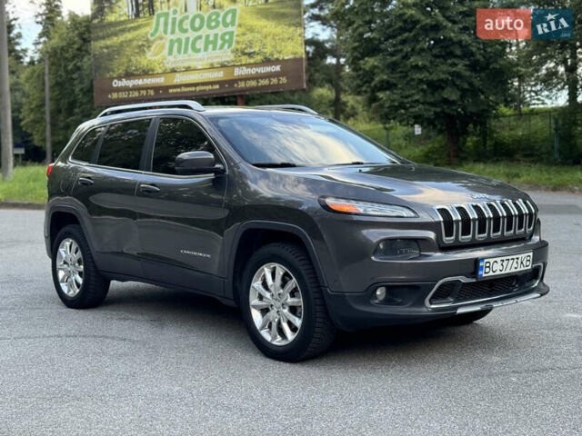 Джип Чероки 2014 в Трускавце на Automoto.ua Серый Джип Чероки, объемом двигателя 3.24 л и пробегом 175 тыс. км за 14900 $, фото 20 на Automoto.ua