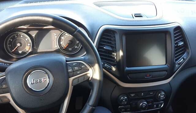 Сірий Джип Cherokee, об'ємом двигуна 2.4 л та пробігом 154 тис. км за 13900 $, фото 19 на Automoto.ua