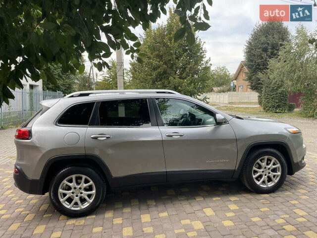 Сірий Джип Cherokee, об'ємом двигуна 2.36 л та пробігом 200 тис. км за 14900 $, фото 13 на Automoto.ua
