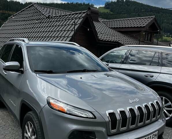 Сірий Джип Cherokee, об'ємом двигуна 2.36 л та пробігом 125 тис. км за 13800 $, фото 4 на Automoto.ua