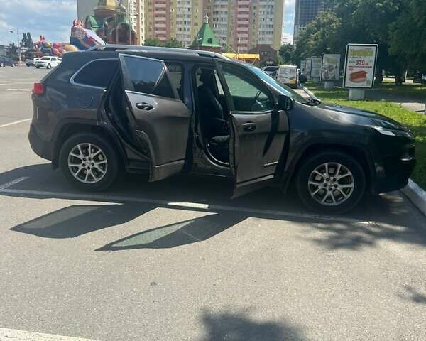 Серый Джип Чероки, объемом двигателя 3.24 л и пробегом 149 тыс. км за 14700 $, фото 13 на Automoto.ua