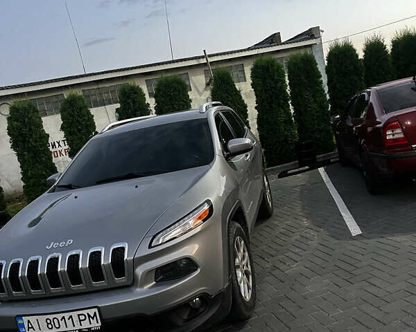 Сірий Джип Cherokee, об'ємом двигуна 2.36 л та пробігом 125 тис. км за 13800 $, фото 3 на Automoto.ua