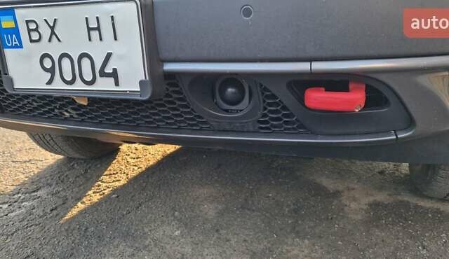 Серый Джип Чероки, объемом двигателя 3.24 л и пробегом 165 тыс. км за 16000 $, фото 2 на Automoto.ua